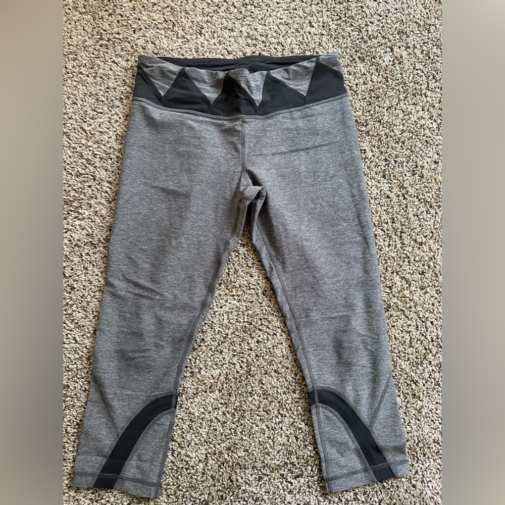 Lululemon Grey capri legging